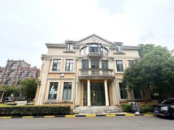 房东直租洪山白沙洲DE未来港6栋300至900平精装低价