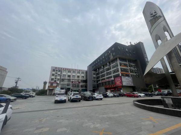 房东直租黄陂华中企业城二楼临街旺铺优价租售