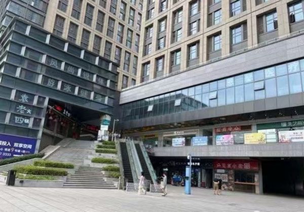房东直租海尔国际广场178平复式旺铺不限行业低价招租