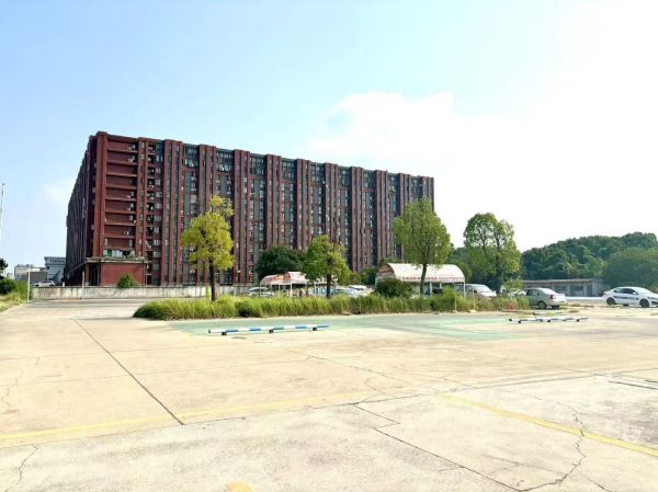 （房东直租）黄陂巨龙大道8000平空场地招租