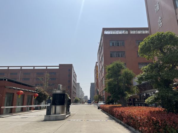 房东直租东西湖独栋2000平框架构厂房，配套齐全优价出租