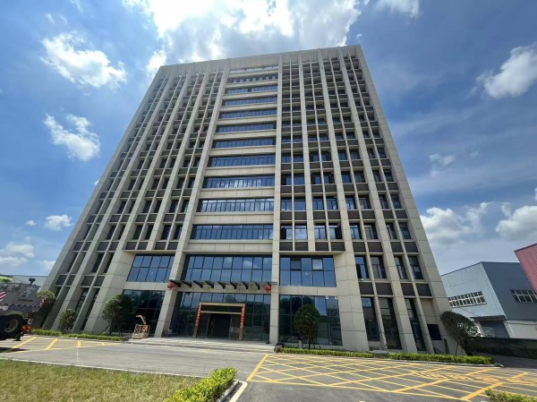 房东直租江夏黄金园路新建框架厂房11000平，配套齐全优价出租