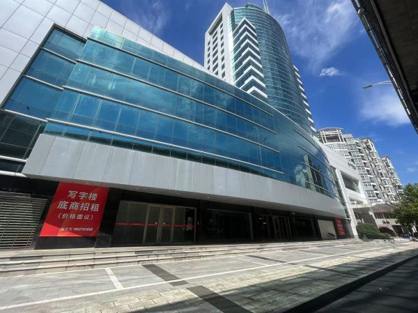 （房东直租）江岸丝宝国际大厦精装写字楼，临街旺铺配套齐全优价出租