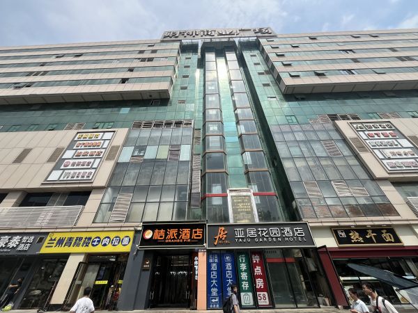 房东直租汉口火车站对面地铁口旁精装写字楼优价直租