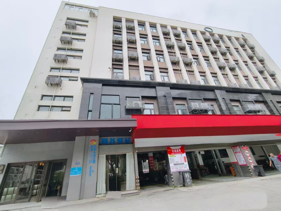 房东急租洗浴中心健身房瑜伽馆超市不限行业拎包入住，低价招租