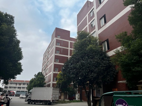 房东直租东西湖标准框架厂房仓库，交通便利，优价出租