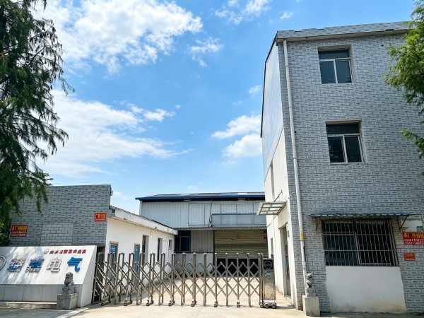 （房东直租）滠口街道钢构2300平厂房1000平办公住宿低价出租